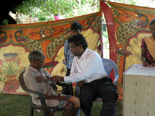 Medical Camp - Tekulagudem.JPG